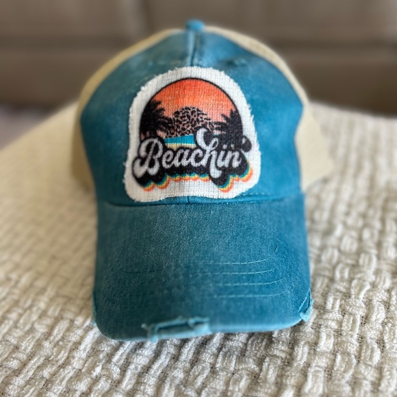 Hat - Picture 2 of 7